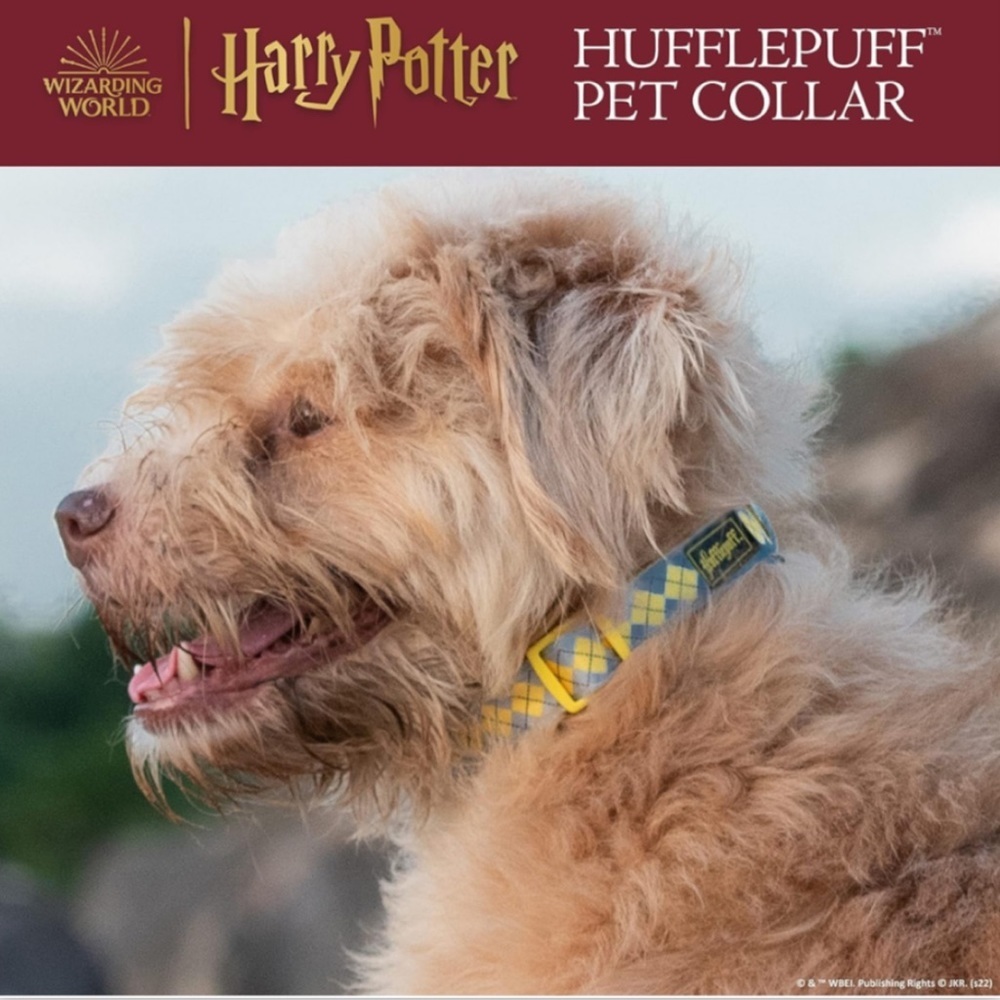 NWT Harry Potter Wizarding World Hufflepuff Pet Collar Size XS (8-12”)